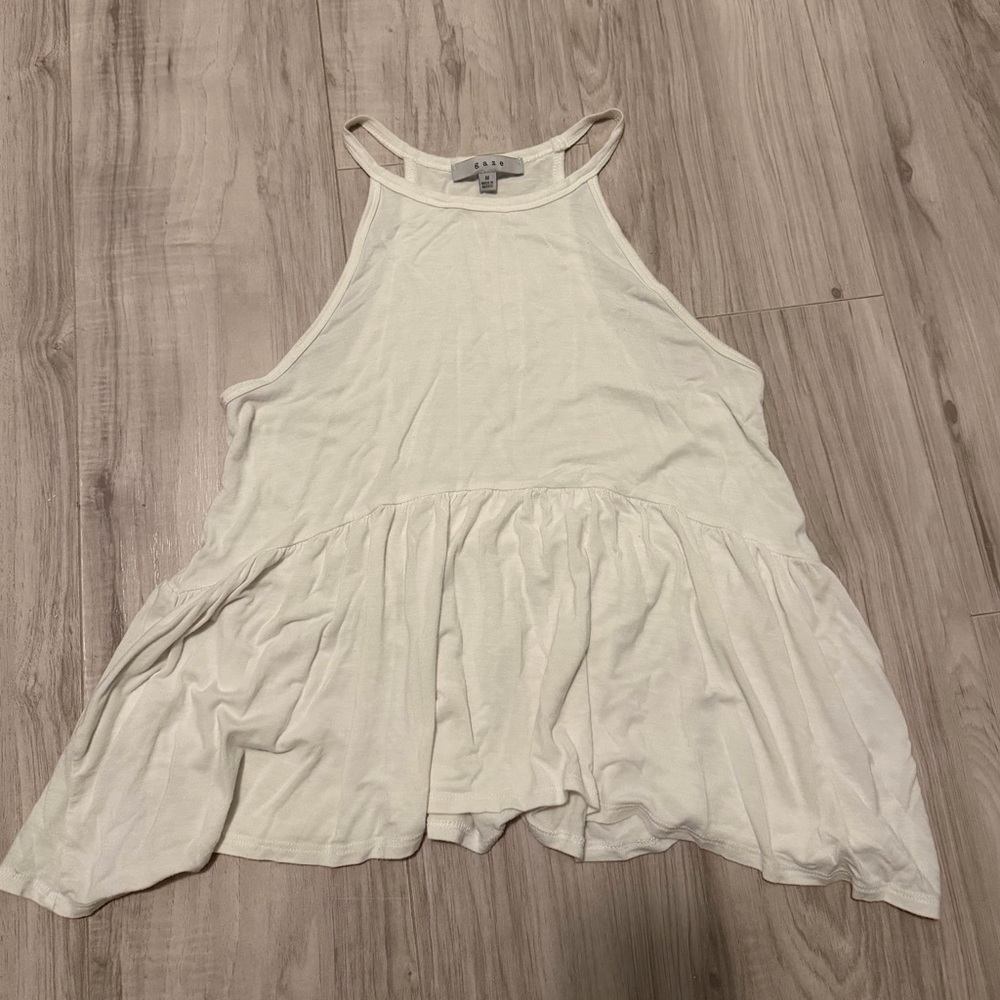 WHITE FLOWY TOP